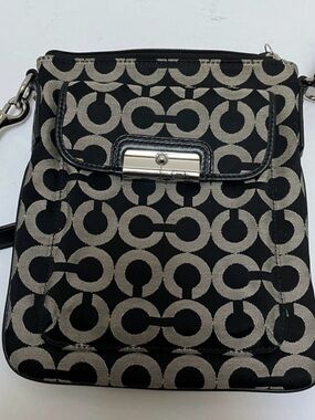 Coach Kristin Signature Graphic Op Art Swingpack Crossbody Bag Black
